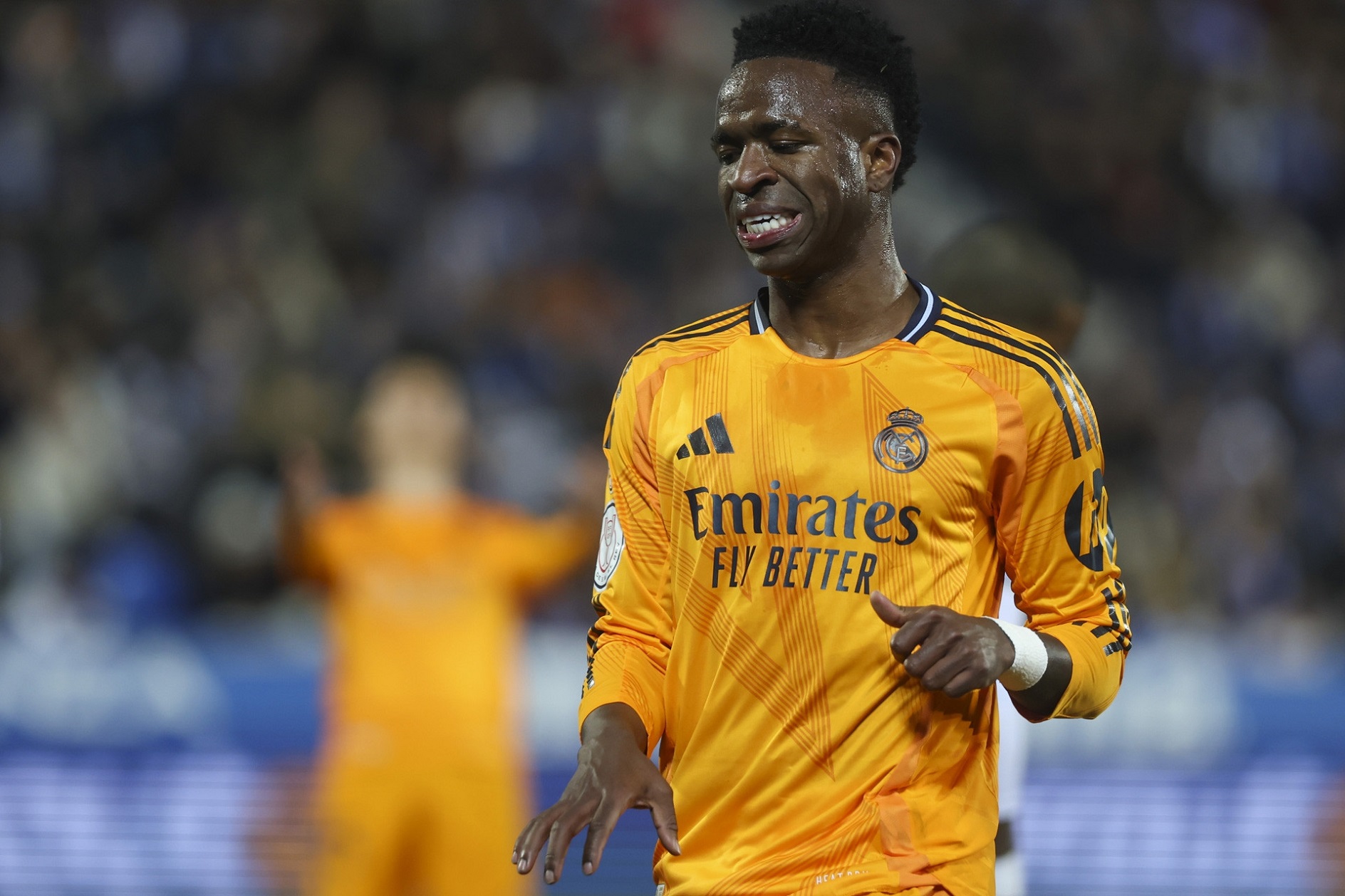 Al Hilal sẵn sàng mua Vinicius với giá 1 tỷ euro Al Hilal sẵn sàng mua Vinicius